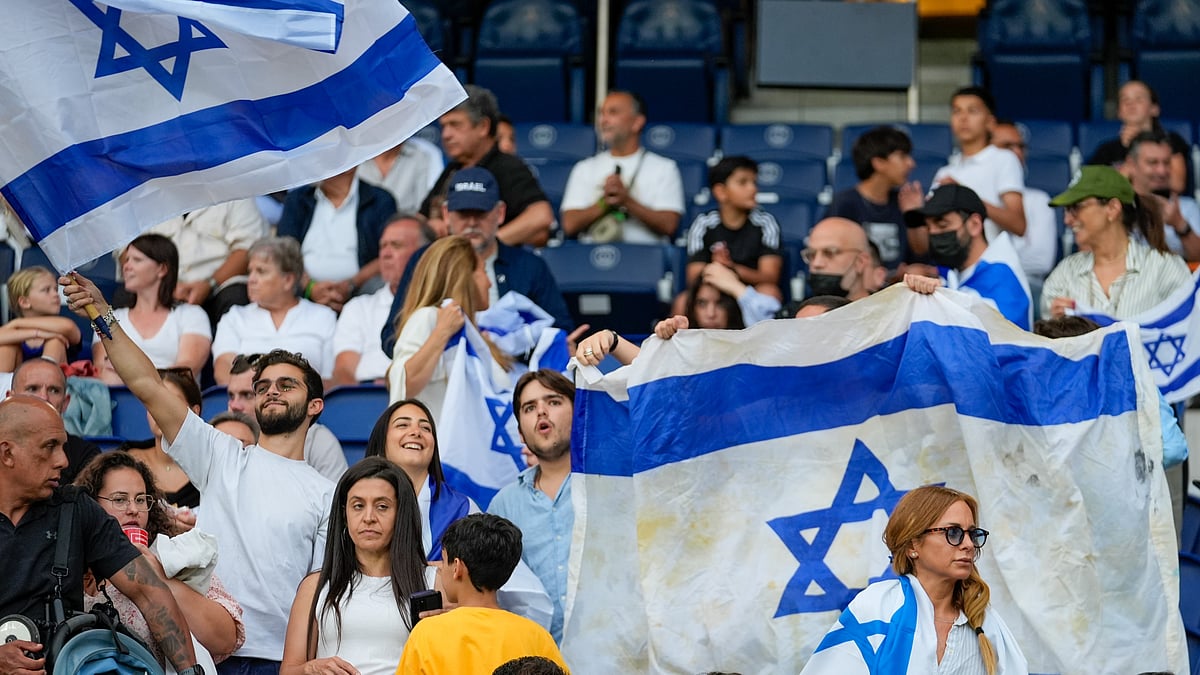 Israel supporters react during the men's group D match between Israel and Mali at the Parc des Princes during the 2024 Summer Olympics, Wednesday, July 24, 2024, in Paris, France.  - (AP Photo/Rebecca Blackwell)